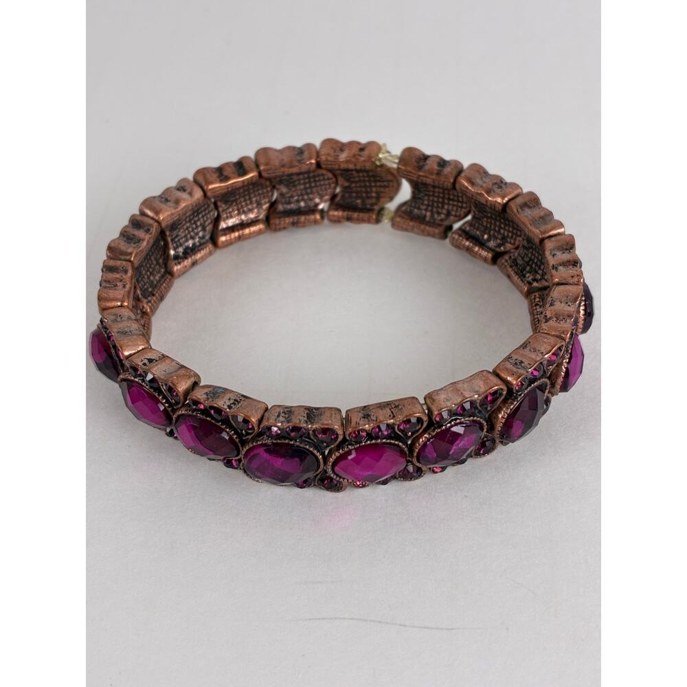 Bracelet Gold Tone Setting Red Oval Acrylic Stones Stretch 7 inch Wrist